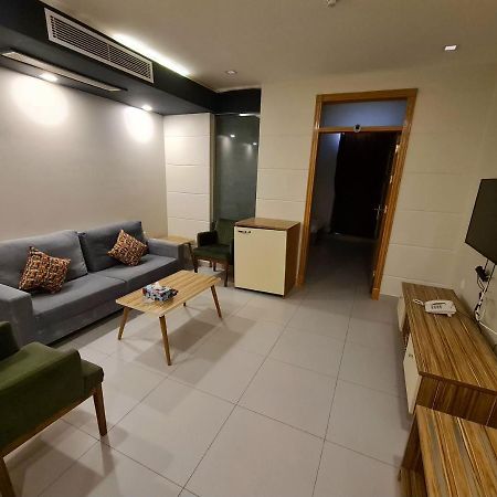Spar Furnished Hotel Al-Hofuf Esterno foto